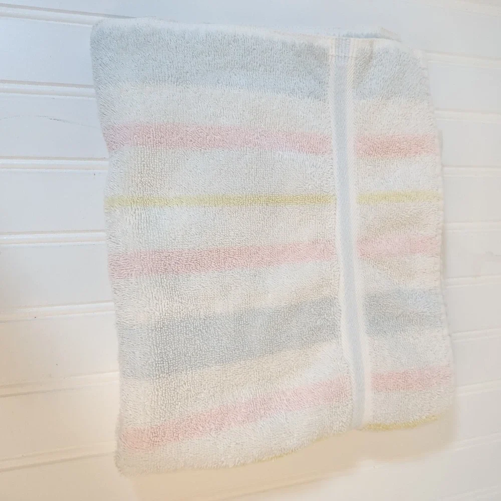 Vtg Stevens Tri-Color Retro Striped Terry Bath Towel Pink Peach 100 Cotton 40x24